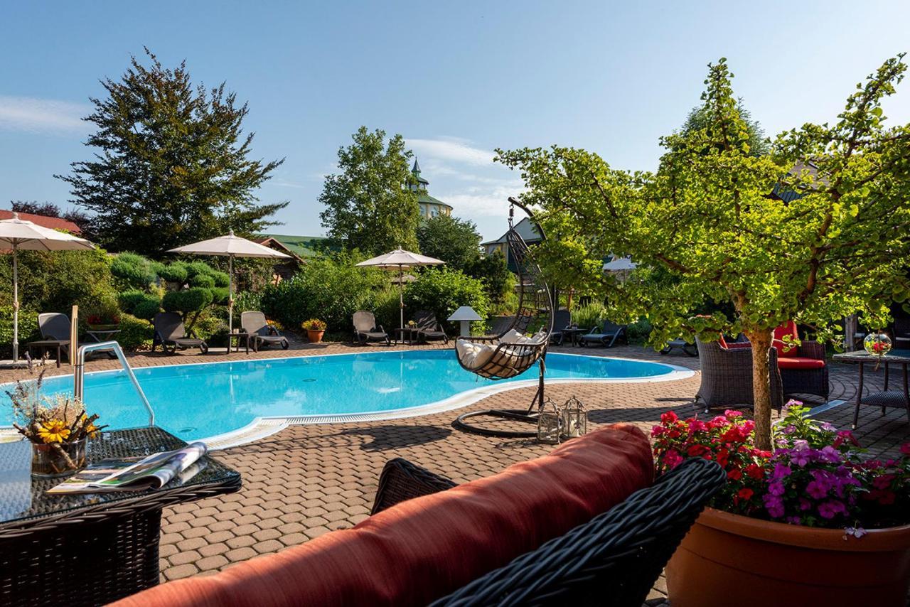 Wellnesshotel Seeschloesschen - Privat- Spa & Naturresort Зенфтенберг Экстерьер фото