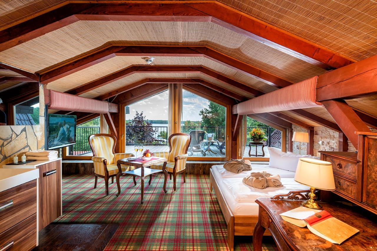 Wellnesshotel Seeschloesschen - Privat- Spa & Naturresort Зенфтенберг Экстерьер фото