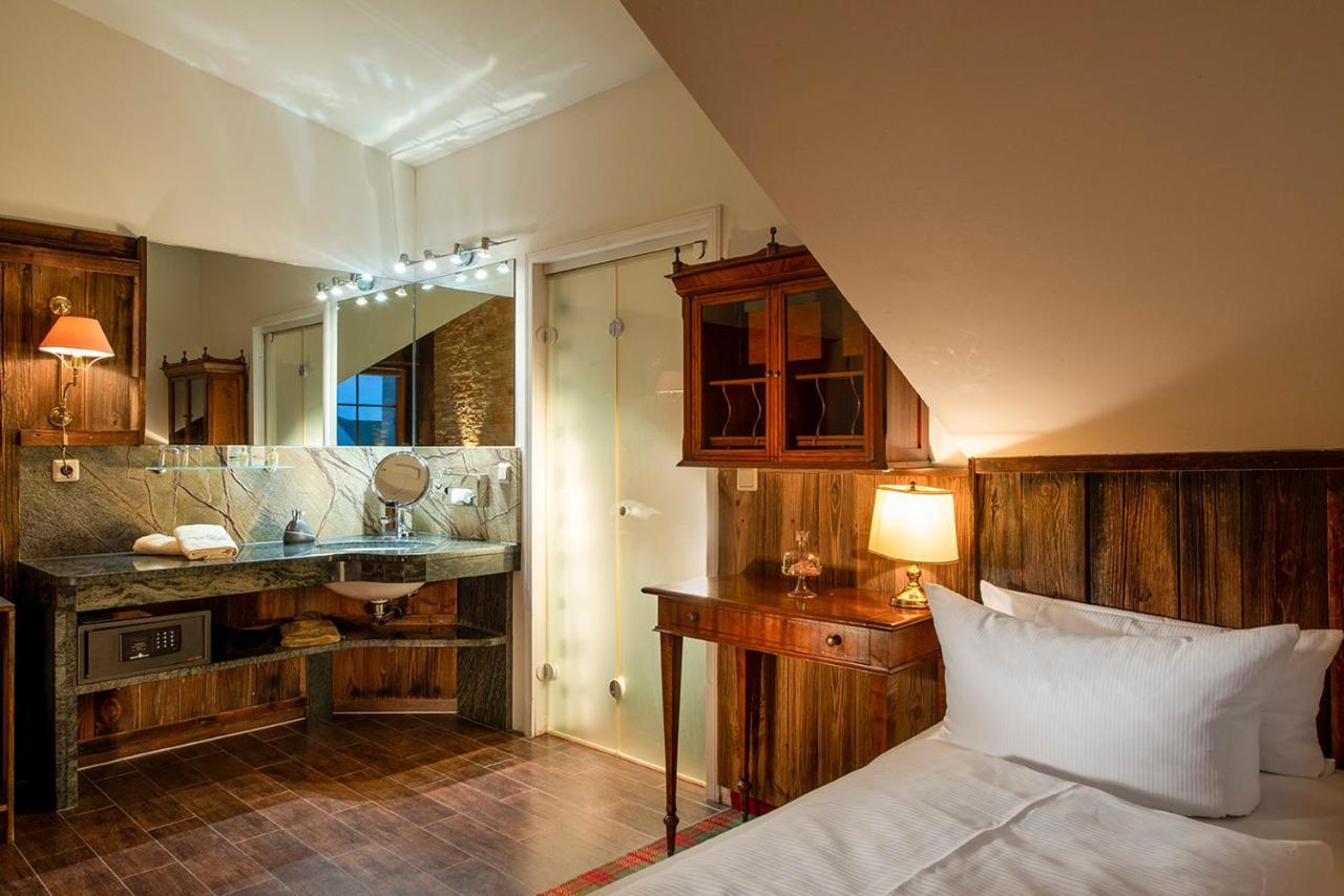 Wellnesshotel Seeschloesschen - Privat- Spa & Naturresort Зенфтенберг Экстерьер фото