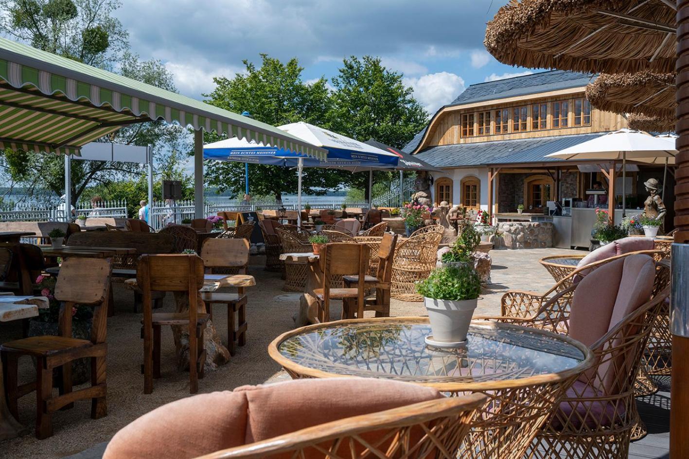 Wellnesshotel Seeschloesschen - Privat- Spa & Naturresort Зенфтенберг Экстерьер фото