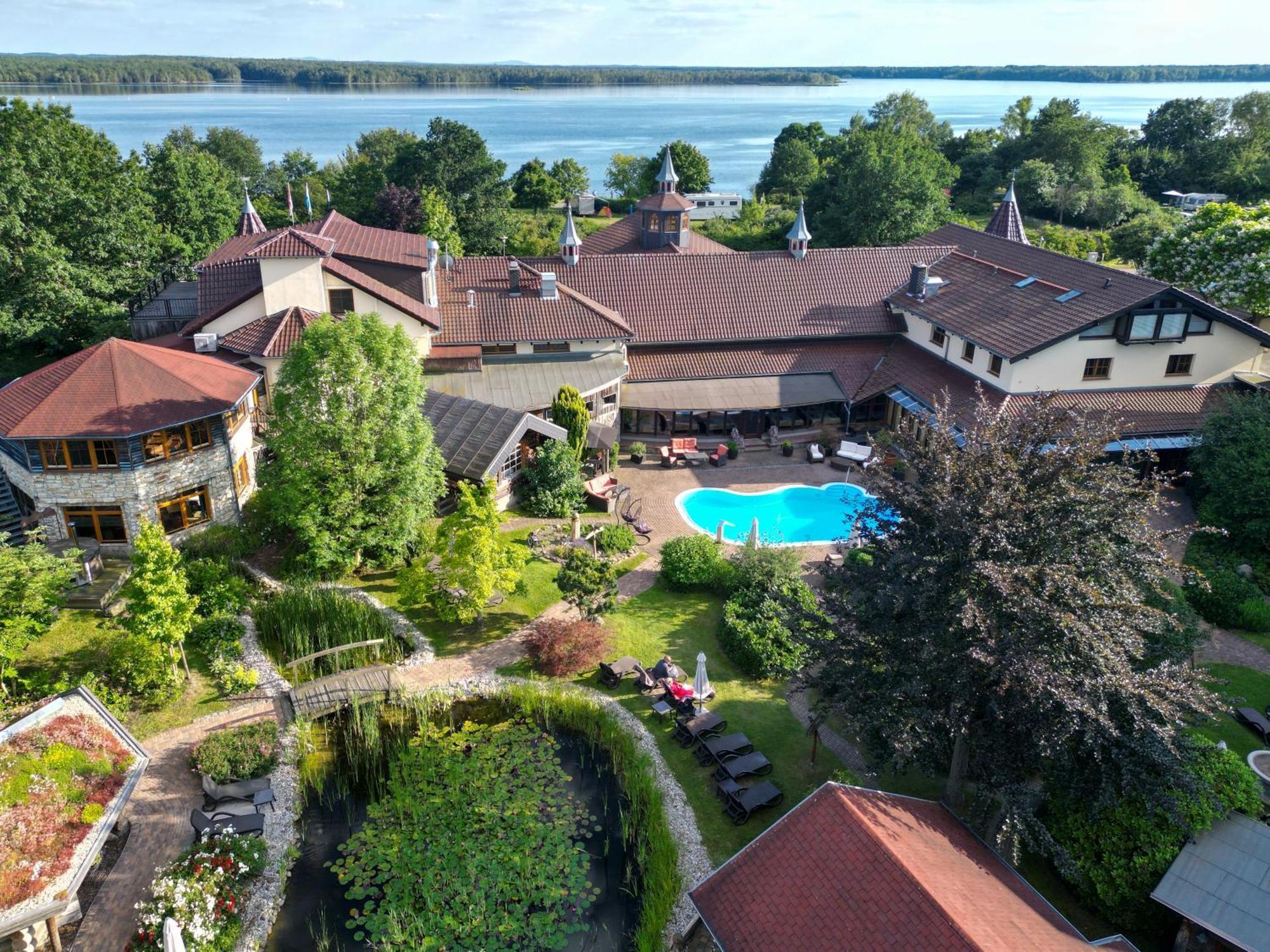 Wellnesshotel Seeschloesschen - Privat- Spa & Naturresort Зенфтенберг Экстерьер фото